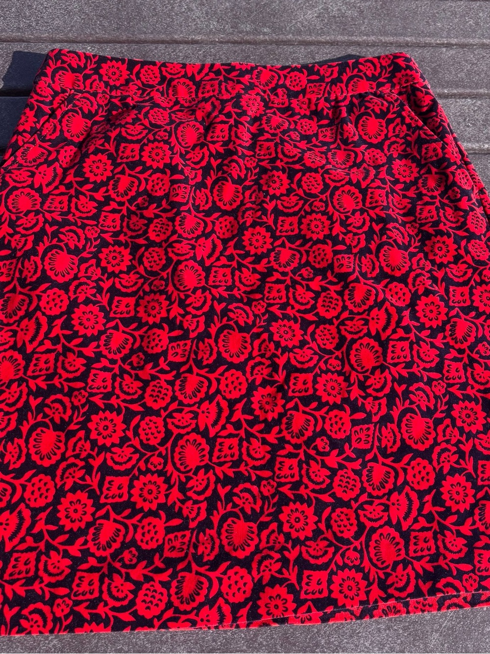 Boden Red and Black Floral Pencil Skirt
